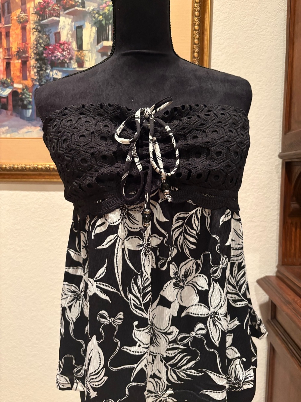 Black & White or Red & White Strapless Summer Tops XL / L